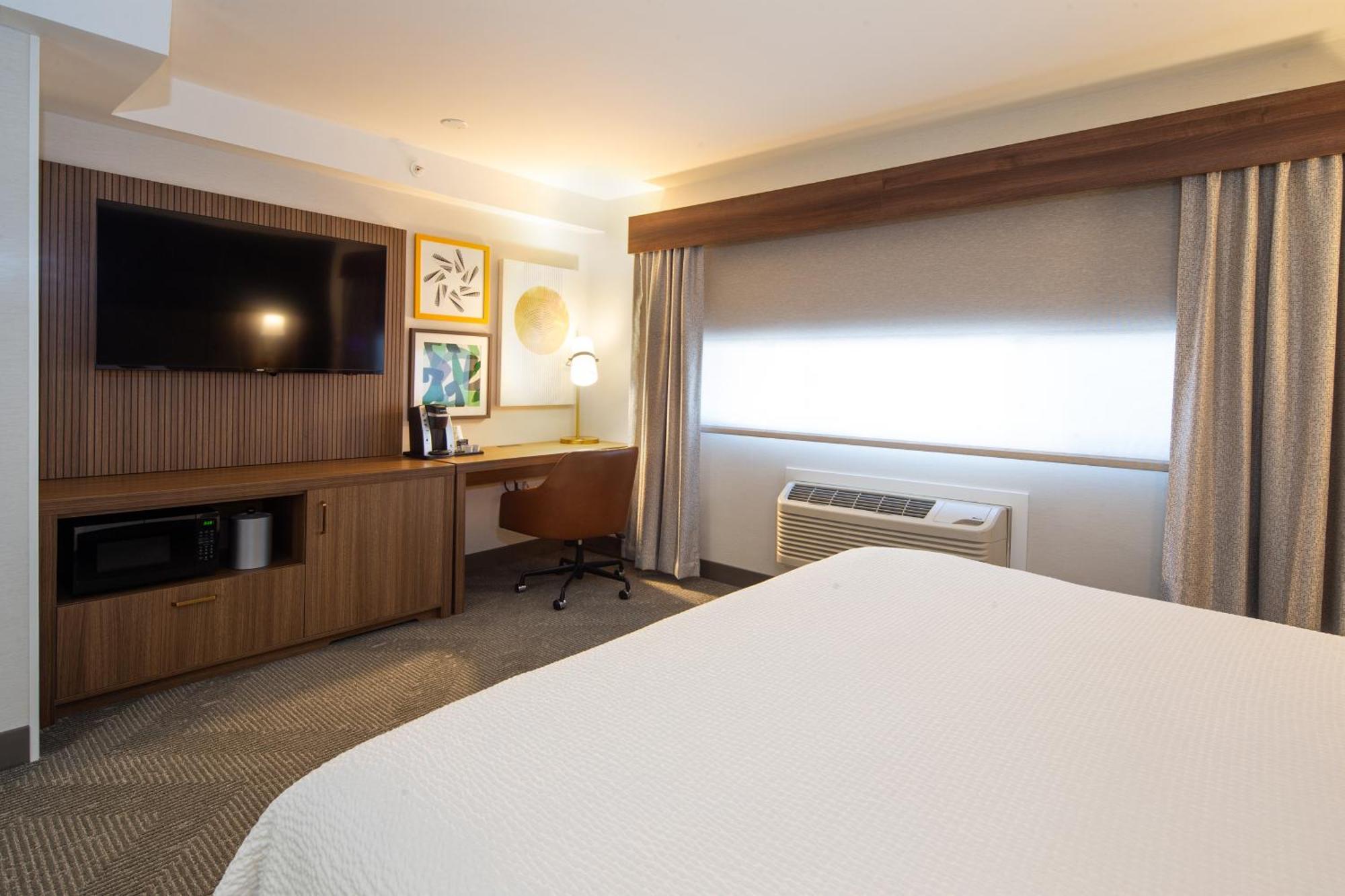 By Ihg Hotel 3*